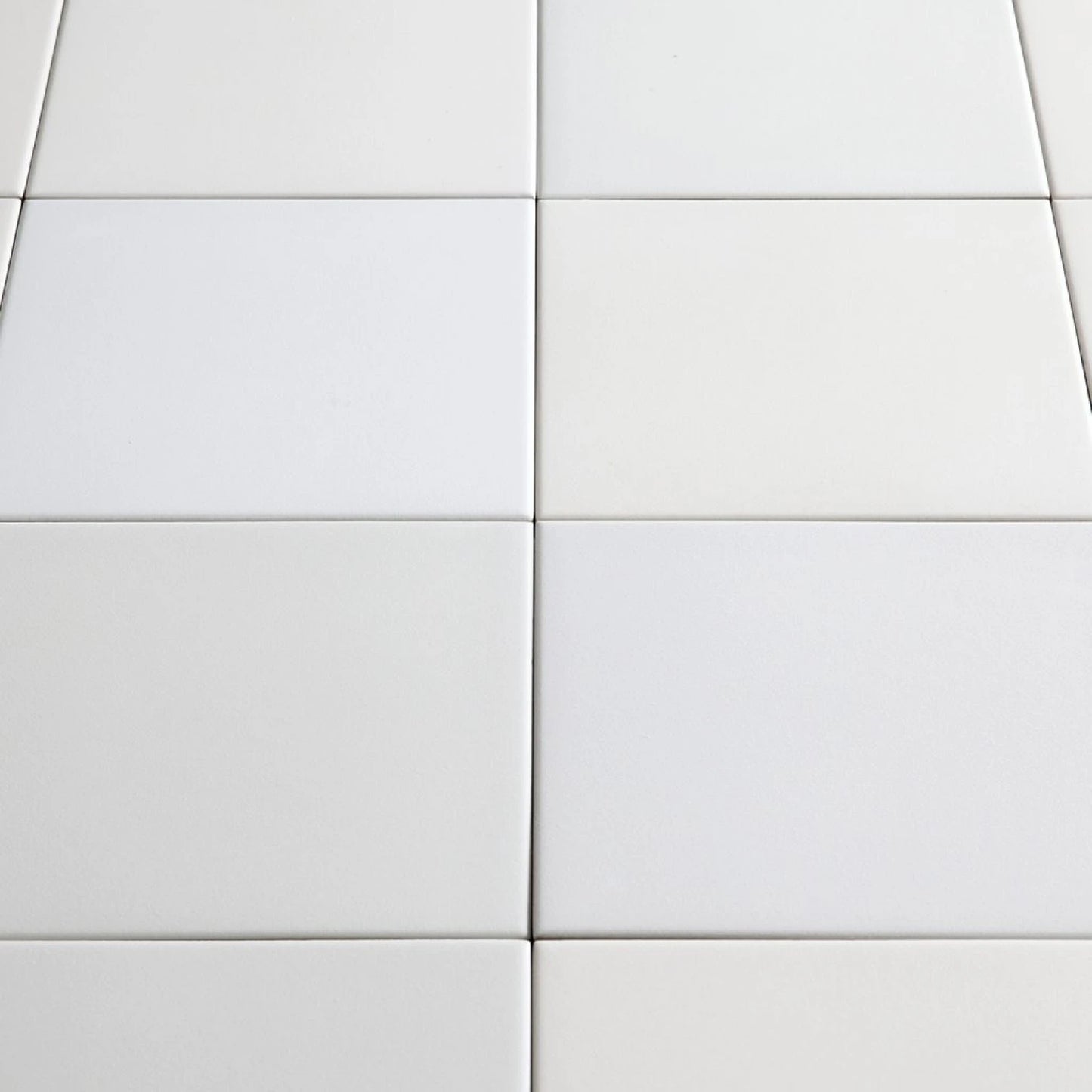 CROMA WHITE 15*15